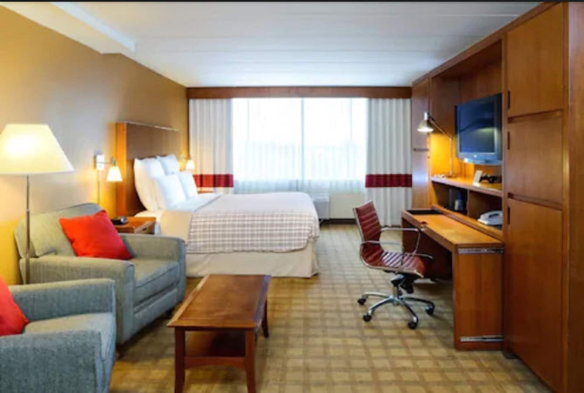 Metro Points Hotel Washington North Нью-Карролтон Экстерьер фото
