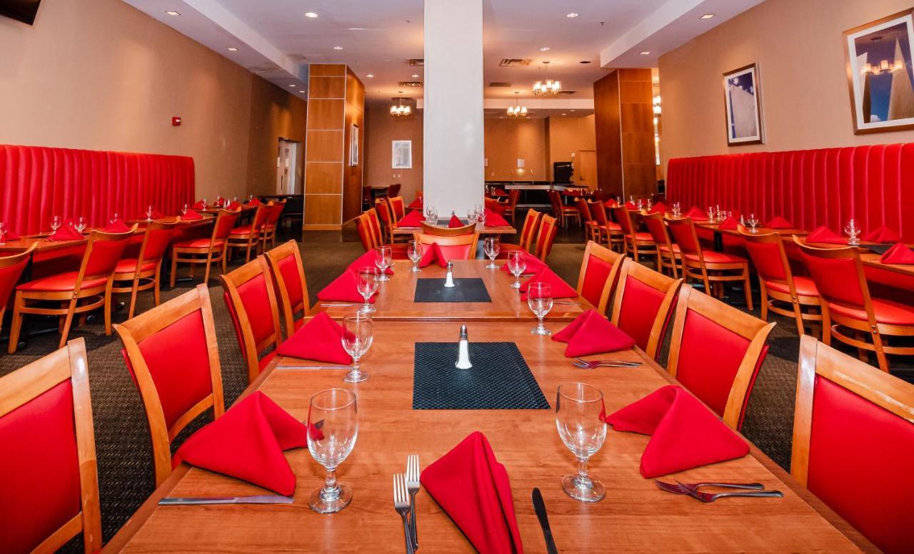 Metro Points Hotel Washington North Нью-Карролтон Экстерьер фото
