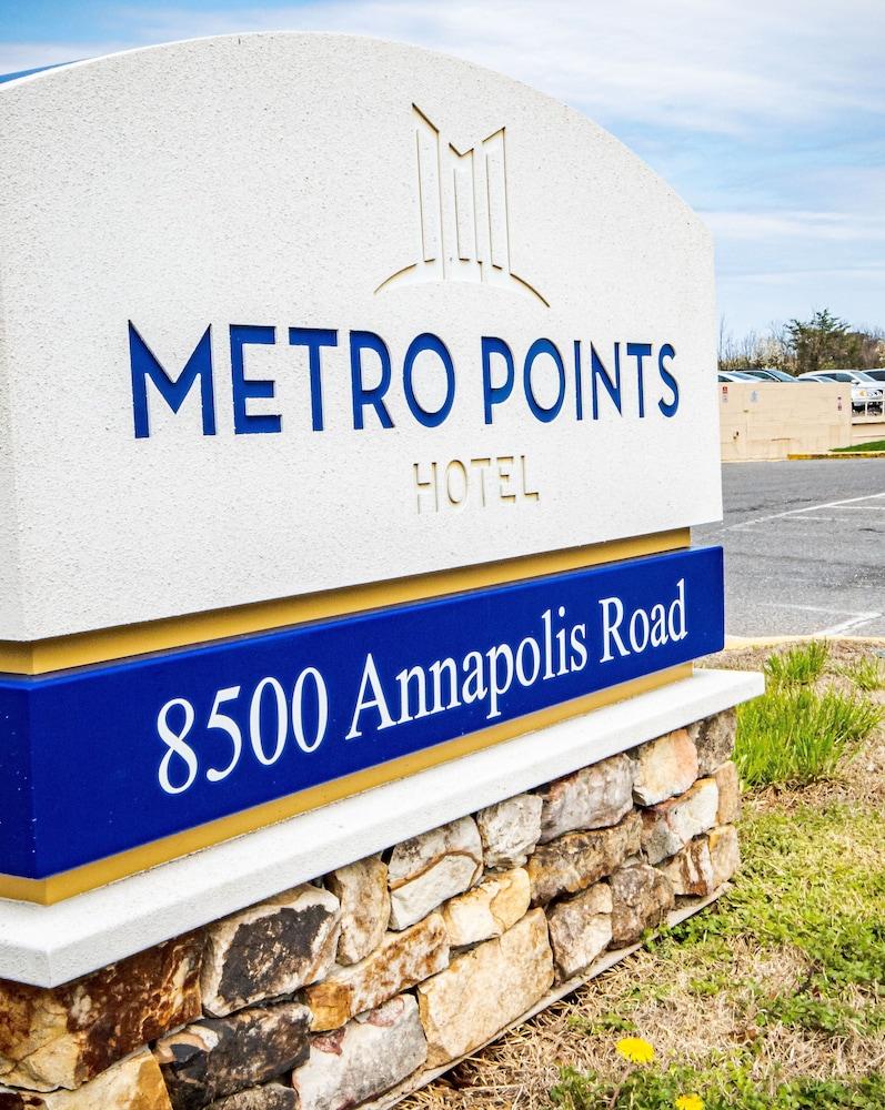 Metro Points Hotel Washington North Нью-Карролтон Экстерьер фото