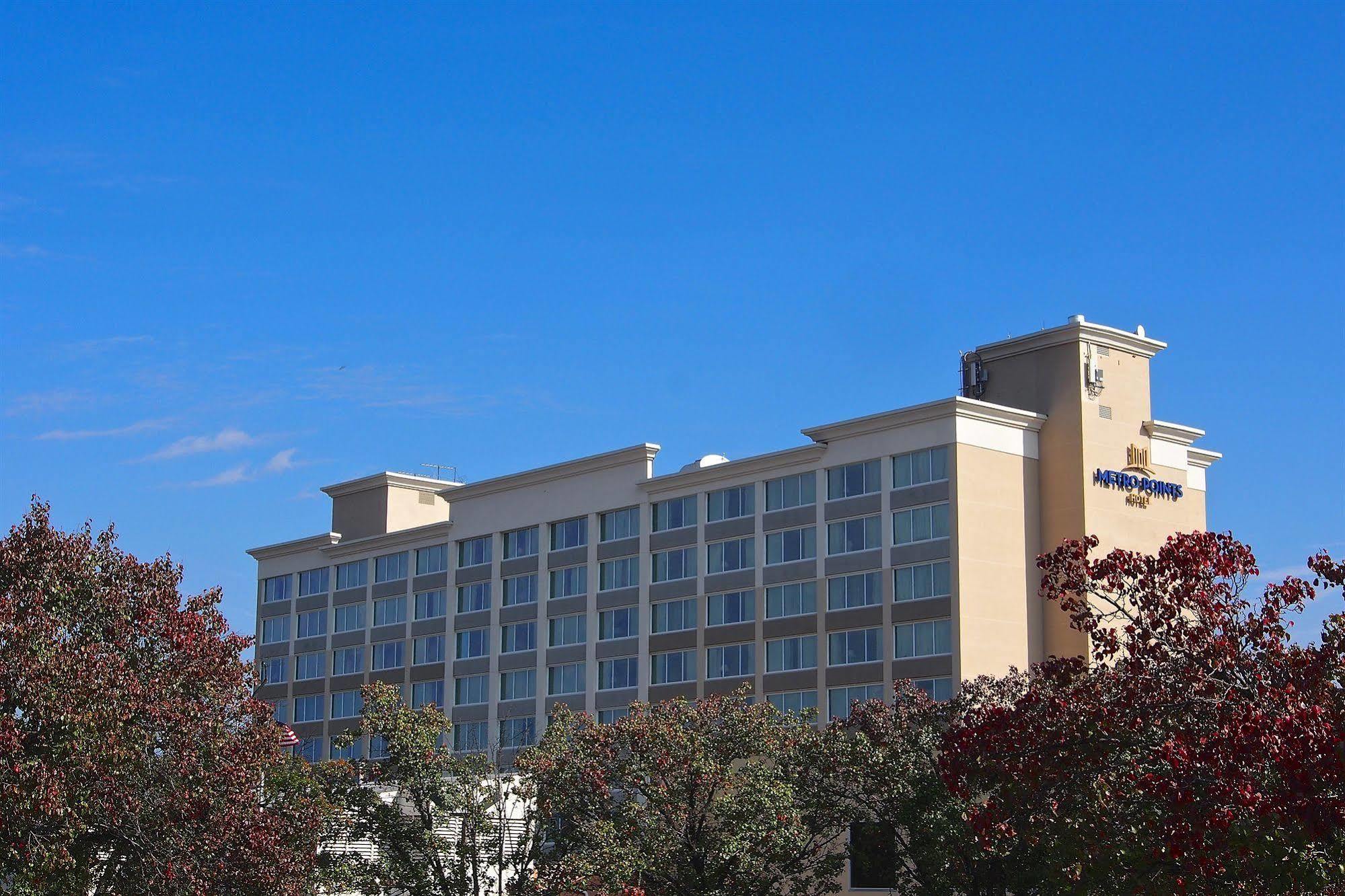 Metro Points Hotel Washington North Нью-Карролтон Экстерьер фото