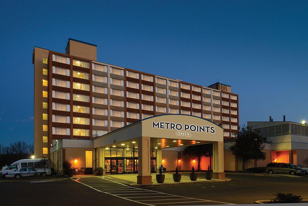 Metro Points Hotel Washington North Нью-Карролтон Экстерьер фото
